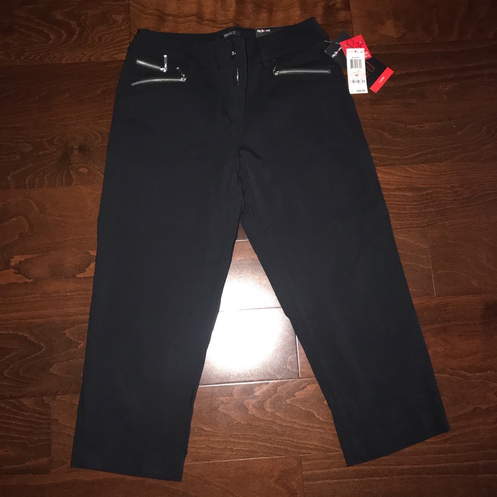 NWT Size 10 Ebony Black Capri